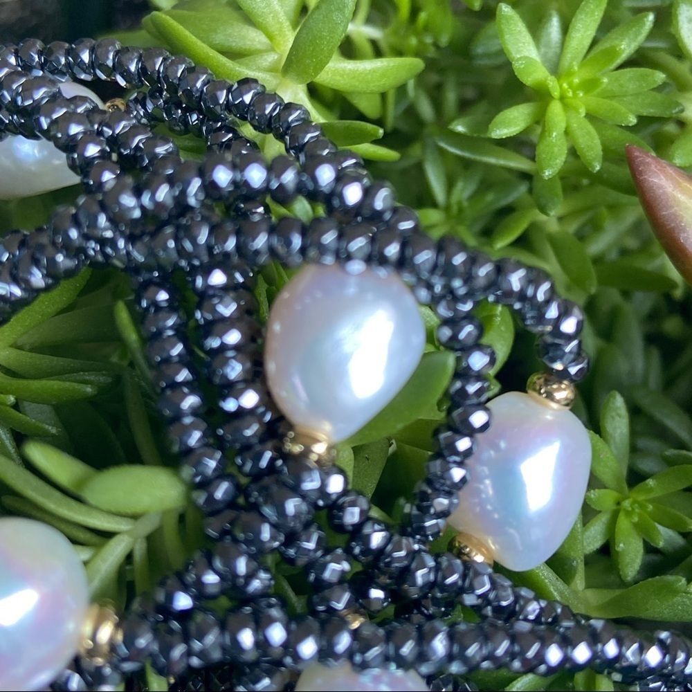 Vantel “Sparkles In the Sand” Necklace